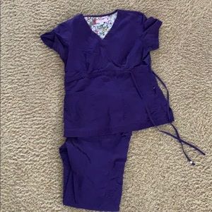 Koi scrubs